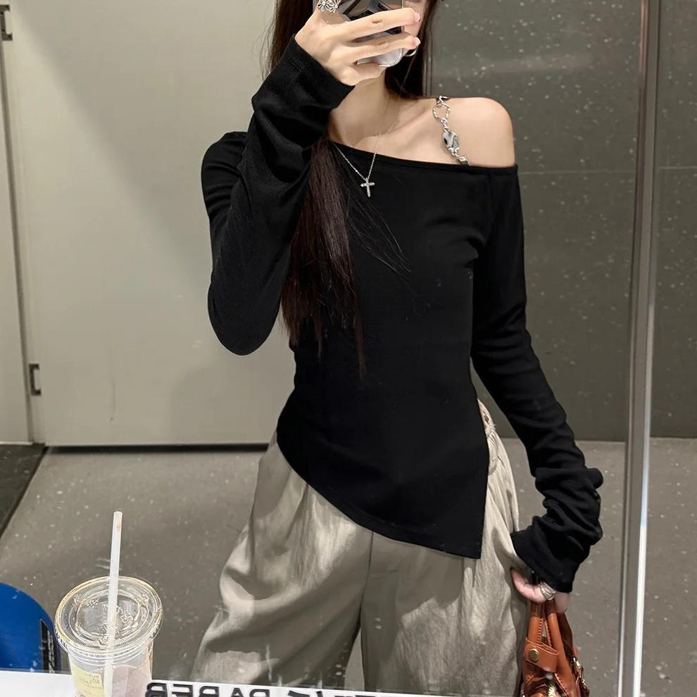 梦优莱黑色辣妹风长袖体恤女春秋冬不规则链条露肩打底衫显瘦上衣