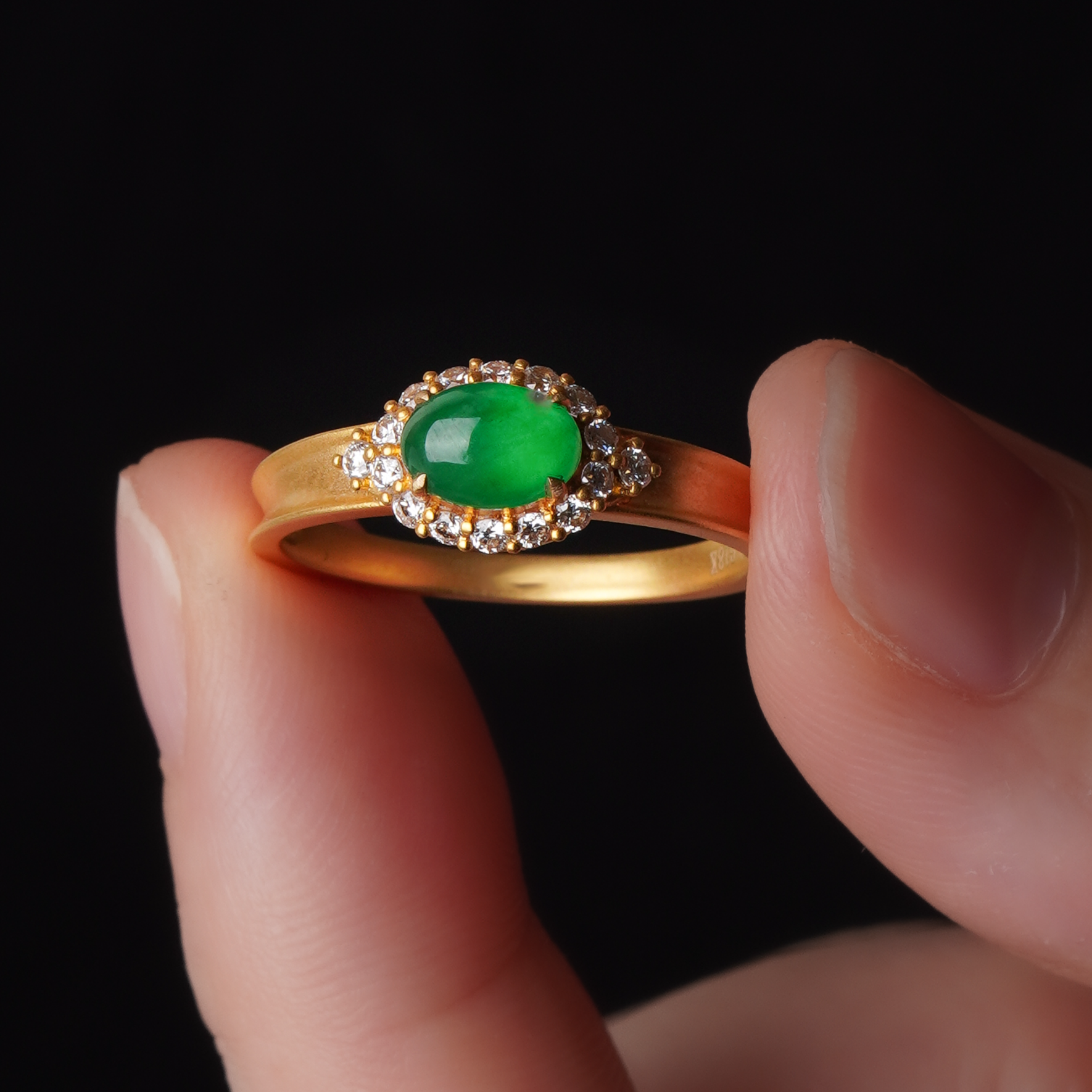 正阳绿翡翠蛋面戒指 天然翡翠A货 18K金镶嵌 0113021