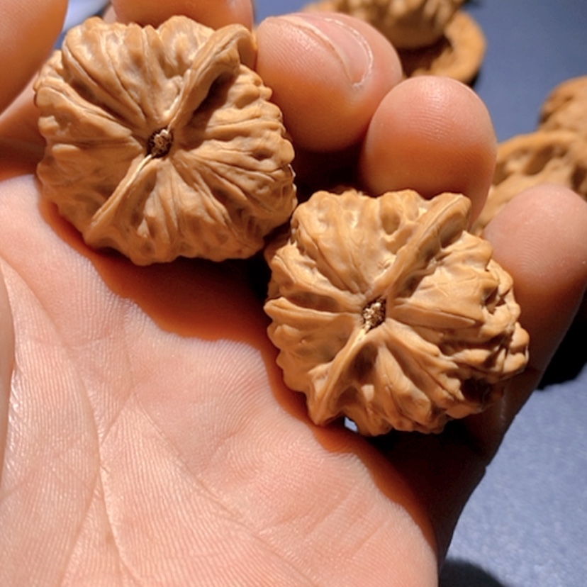 【闪购商品】文玩核桃吊坠高**。