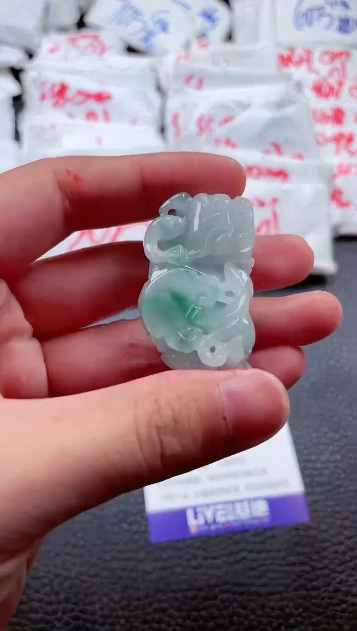 【闪购商品】翡翠颈饰未镶嵌00008482