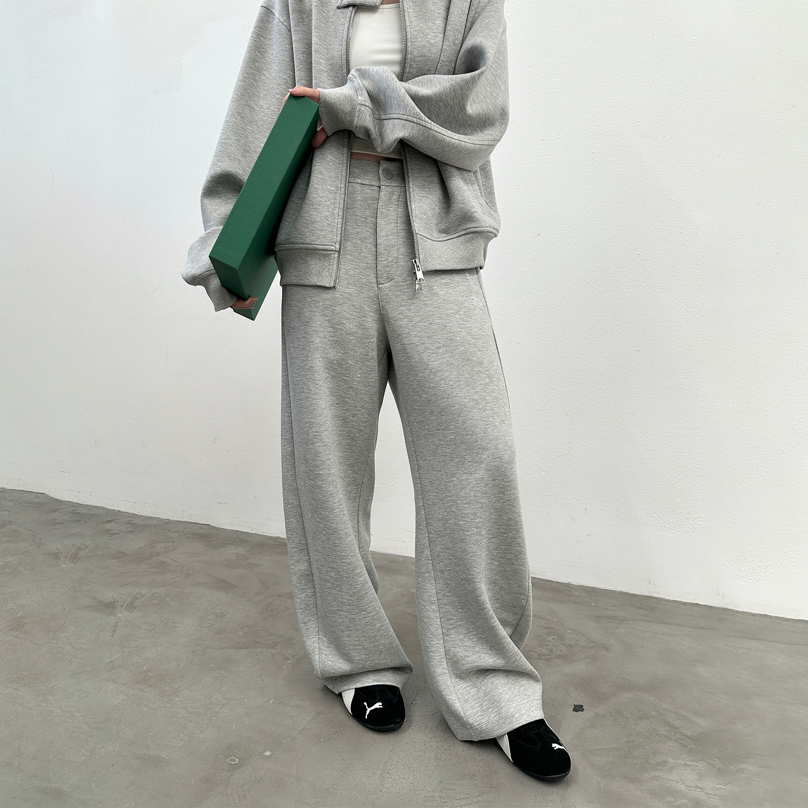 ARCH BY ROARINGWILD 咆哮野兽 花灰色太空棉弯刀休闲裤