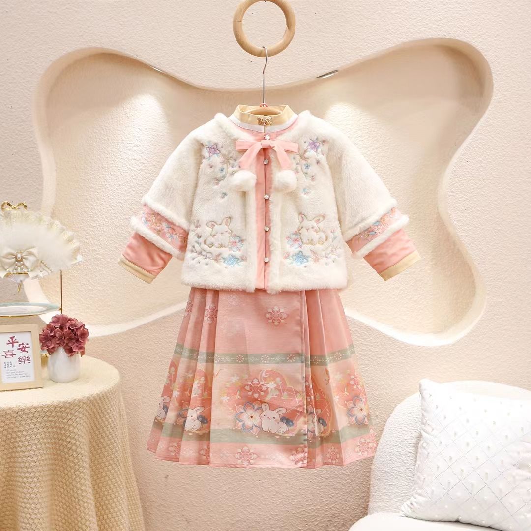 女童马面裙套装2024新年款女孩加绒加厚中国风服拜年服玉兔仙子