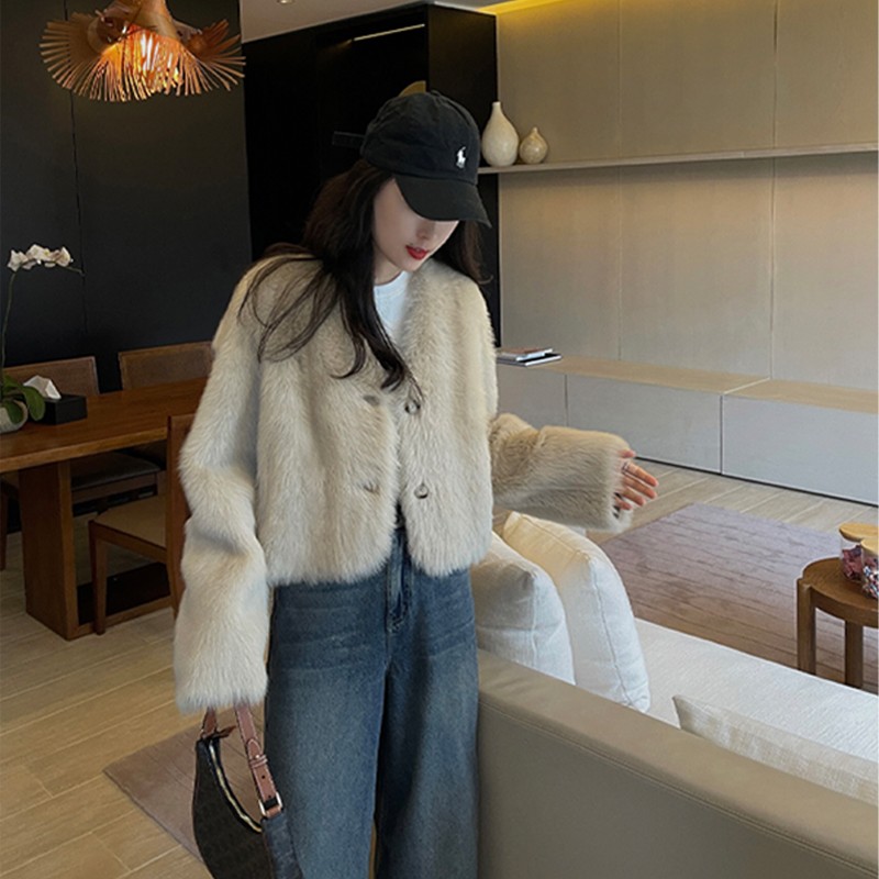 杨小妖新款经典小托卡简约轻奢托斯卡纳皮毛一体V领皮草外套