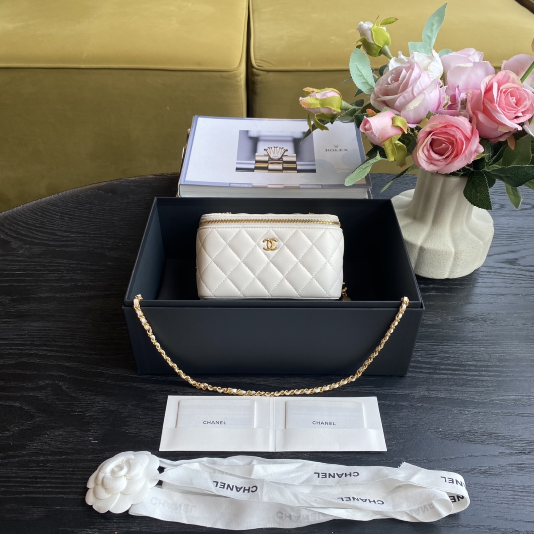 全新未使用 Chanel/香奈儿 爱心链条芯片款 化妆盒子包/sp20753