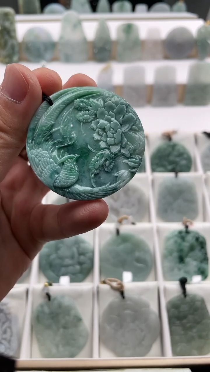 【闪购商品】翡翠颈饰未镶嵌....11/12/02