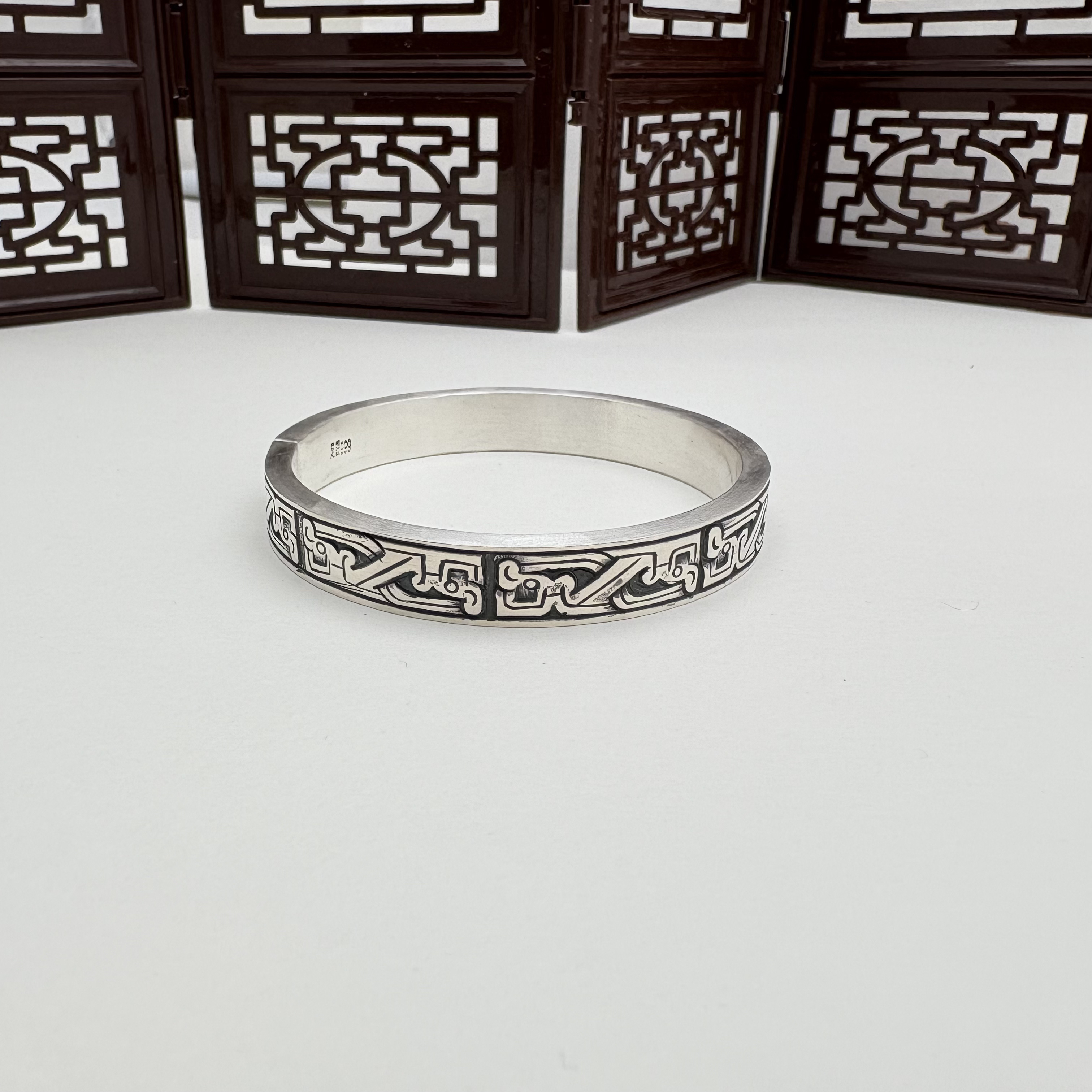 足银手镯 足银手镯蟠螭纹浮雕复古个性中国风实心雕刻手工银手镯
