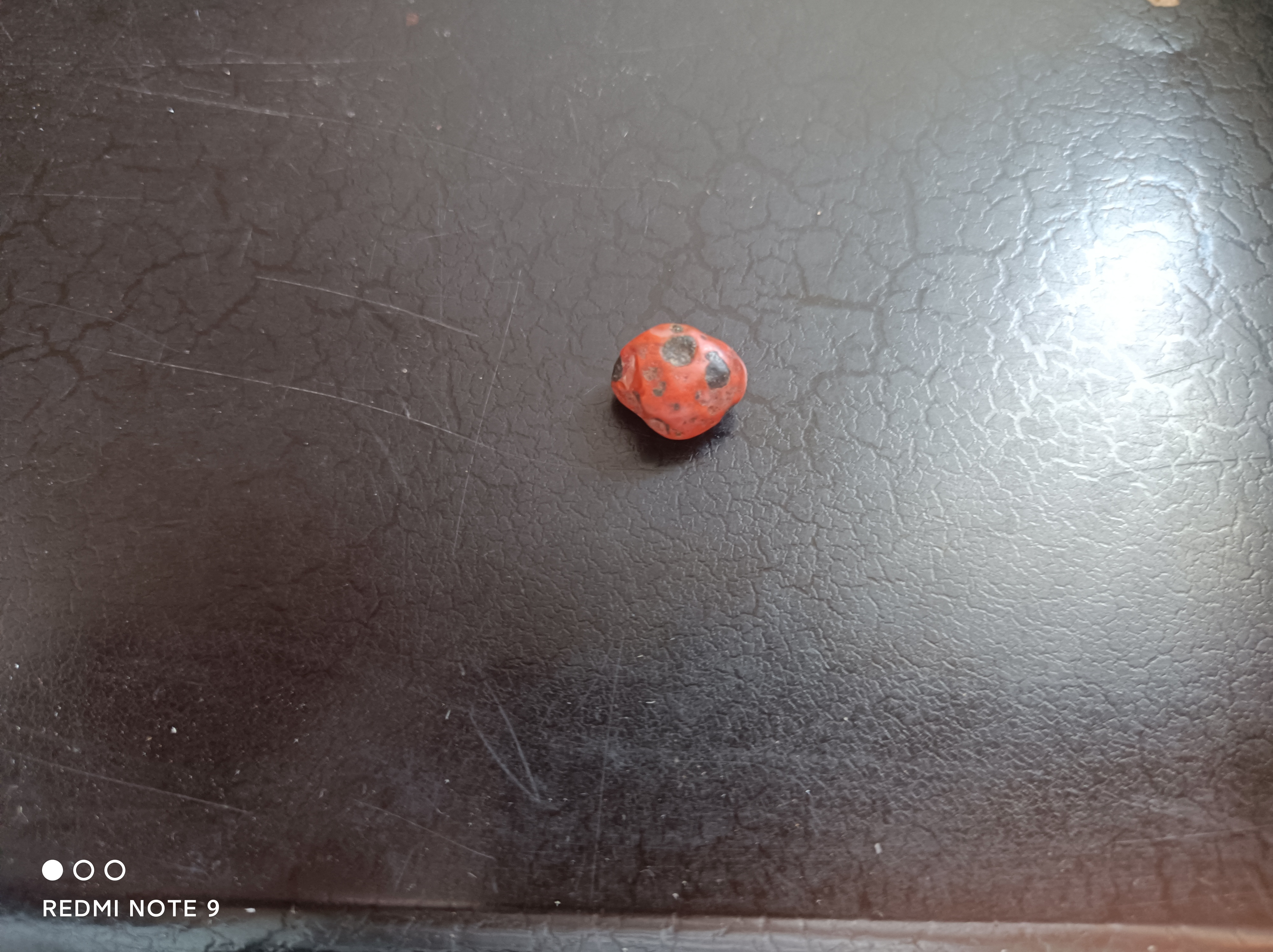 拍此链接要进直播间与主播沟通，原矿天然南红小原石随型