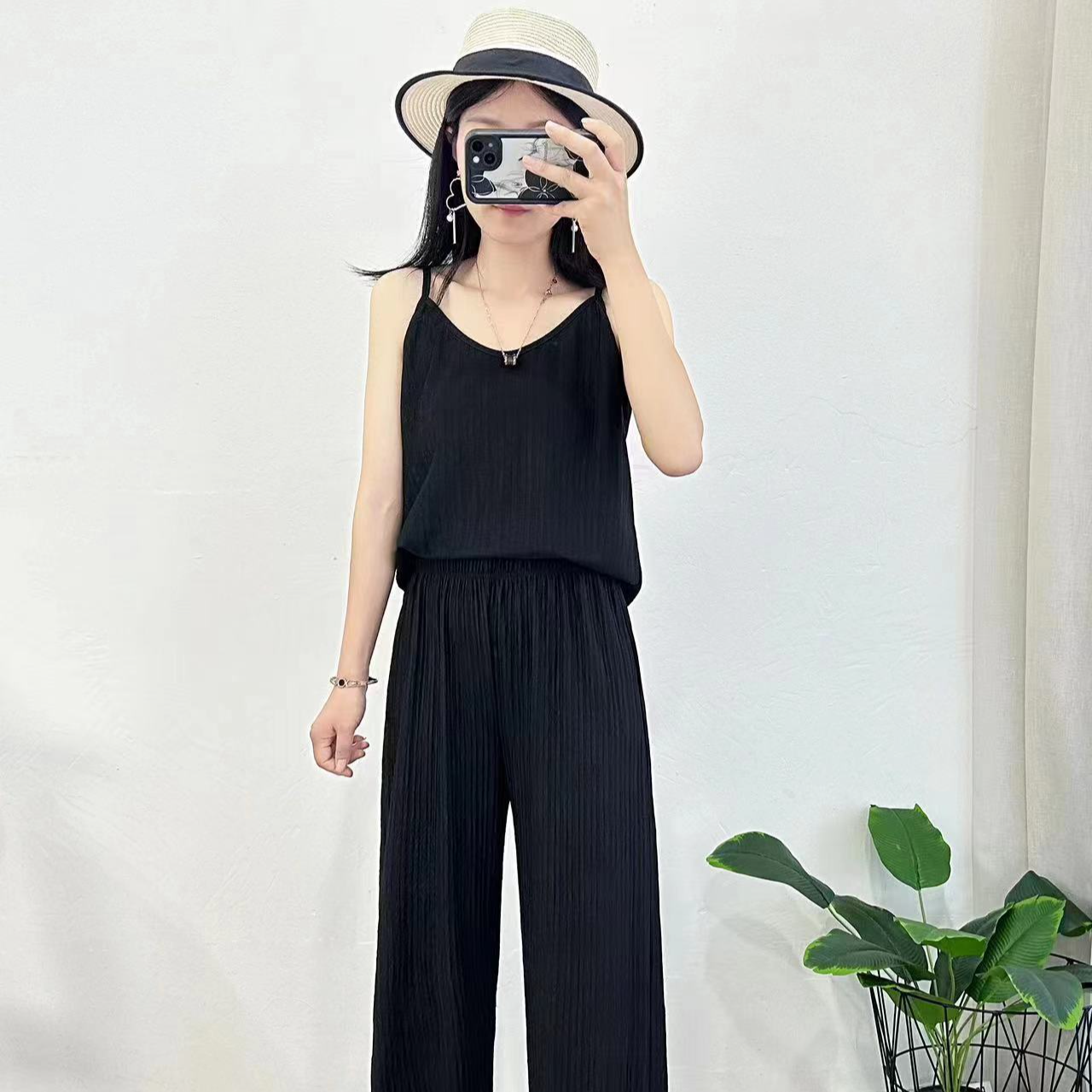 $压褶套装夏季简约宽松吊带背心直筒裤褶皱气质女套装休闲家居服
