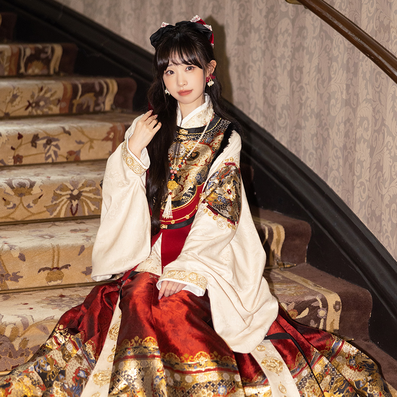 十三余小豆蔻儿[瑞龙启岁]红色喜庆比甲短袄马面裙汉服女过年服冬