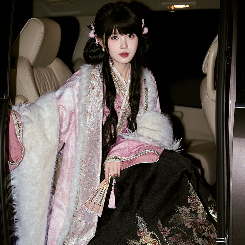 十三余小豆蔻儿[凤羽芙蓉]织金刺绣对襟交领袄马面裙明制汉服女