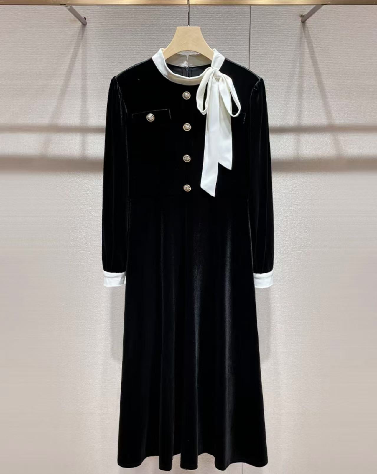 z萌萌服装直播过款四季款