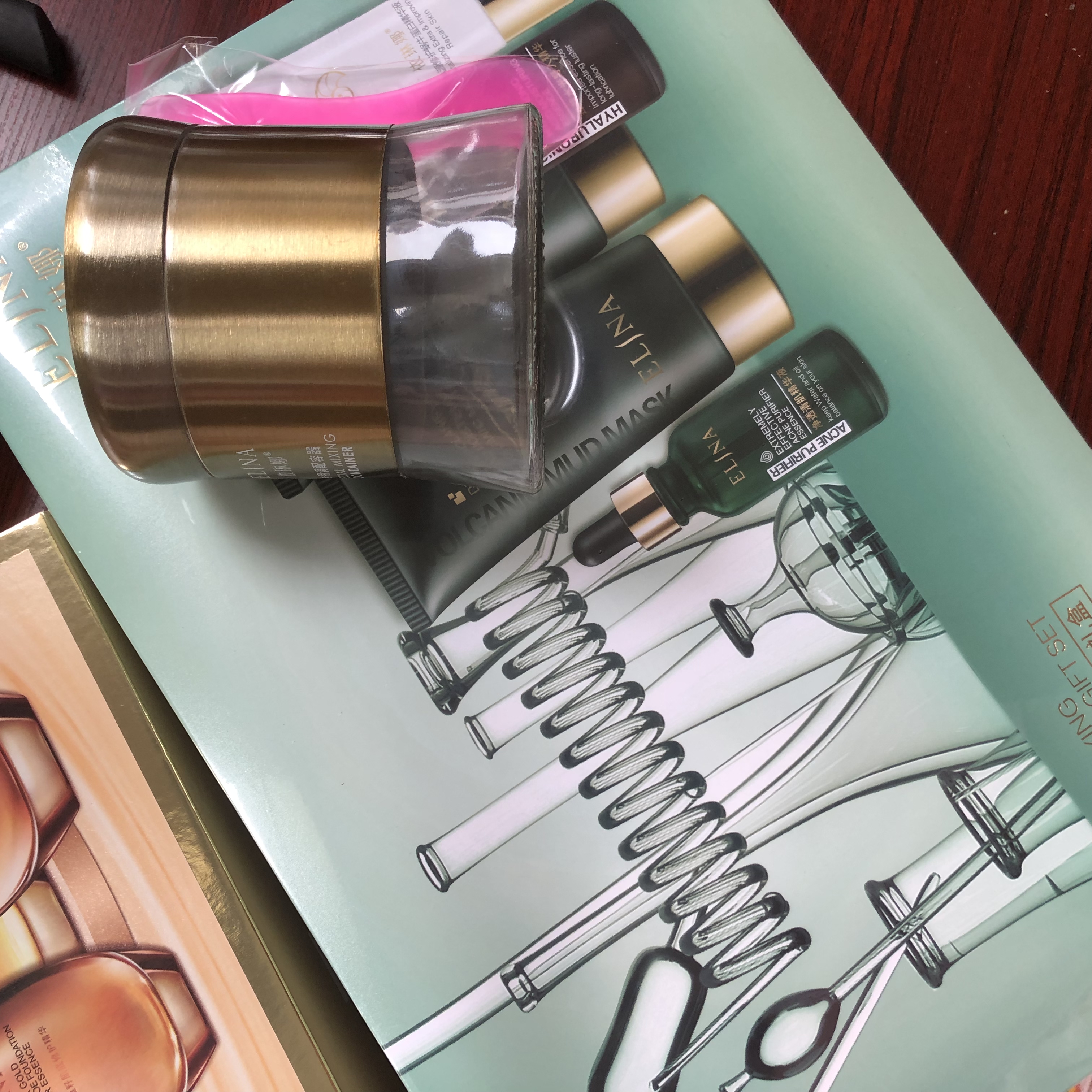 依琳娜 净透清肌泥膜礼盒