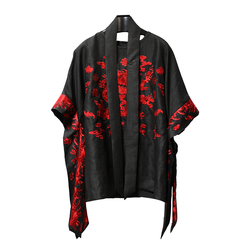 SUOER/娑尔五行色刺绣系列黑底红龙刺绣飘带上衣SF2SR00084