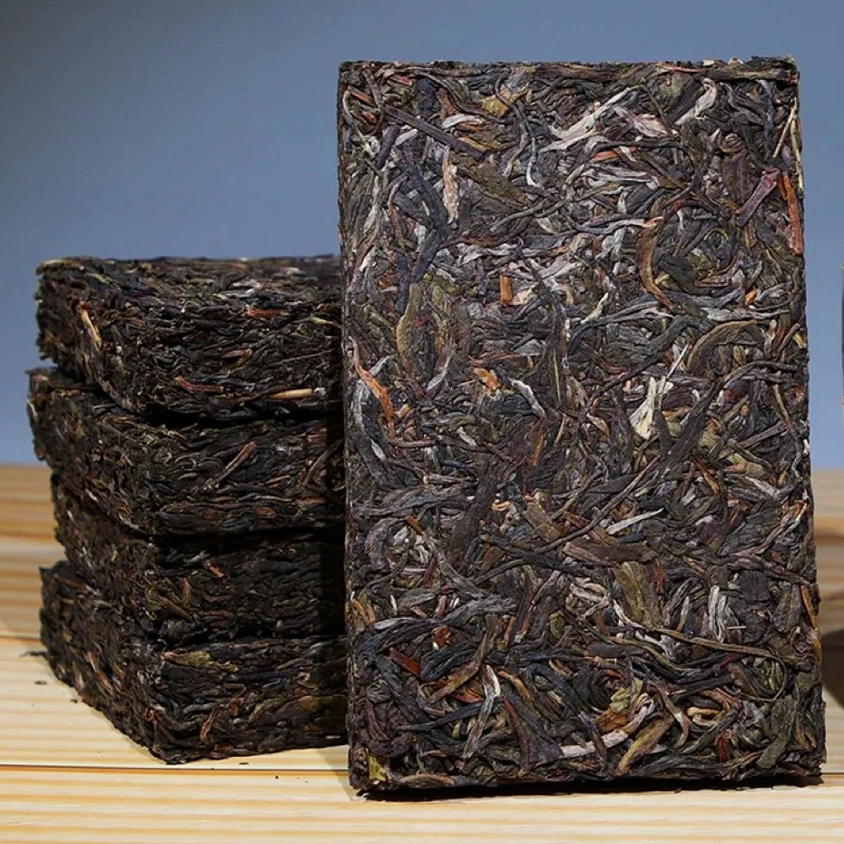 2002云南大叶种老生茶砖陈年咖啡香 参香强回甘