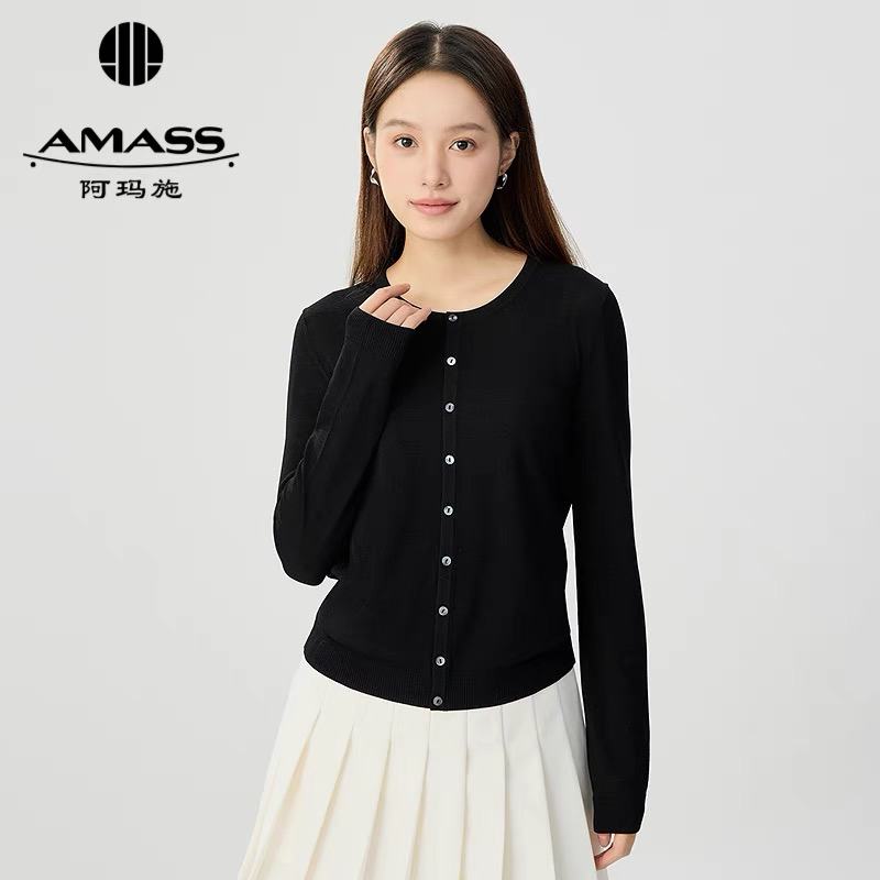 阿玛施【官方正品】早春简约圆领质感山羊绒纽扣针织开衫女548024