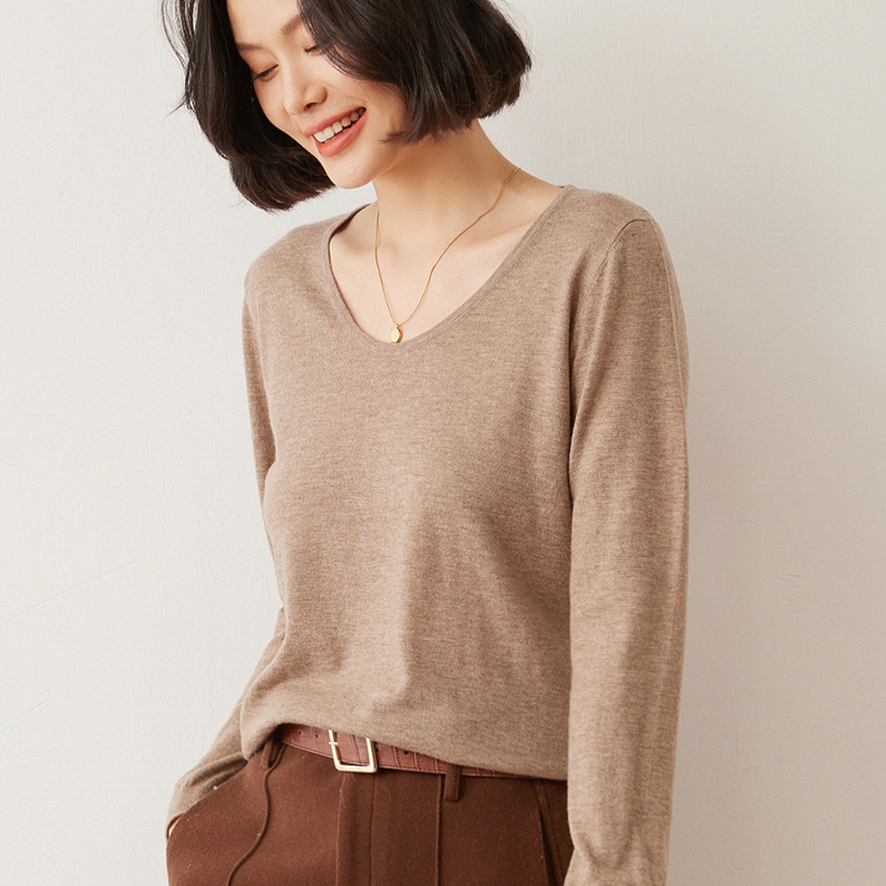 高档次精纺30羊绒女装时尚U型领长袖打底针织衫秋冬薄款气质毛衣