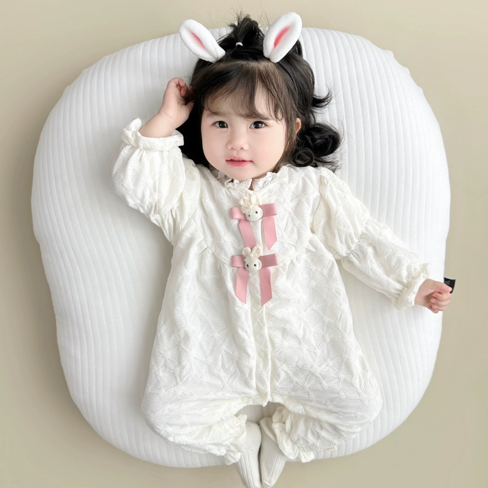 婴儿衣服春装新生女宝宝连体衣超萌满月百天公主外出哈衣爬服秋季