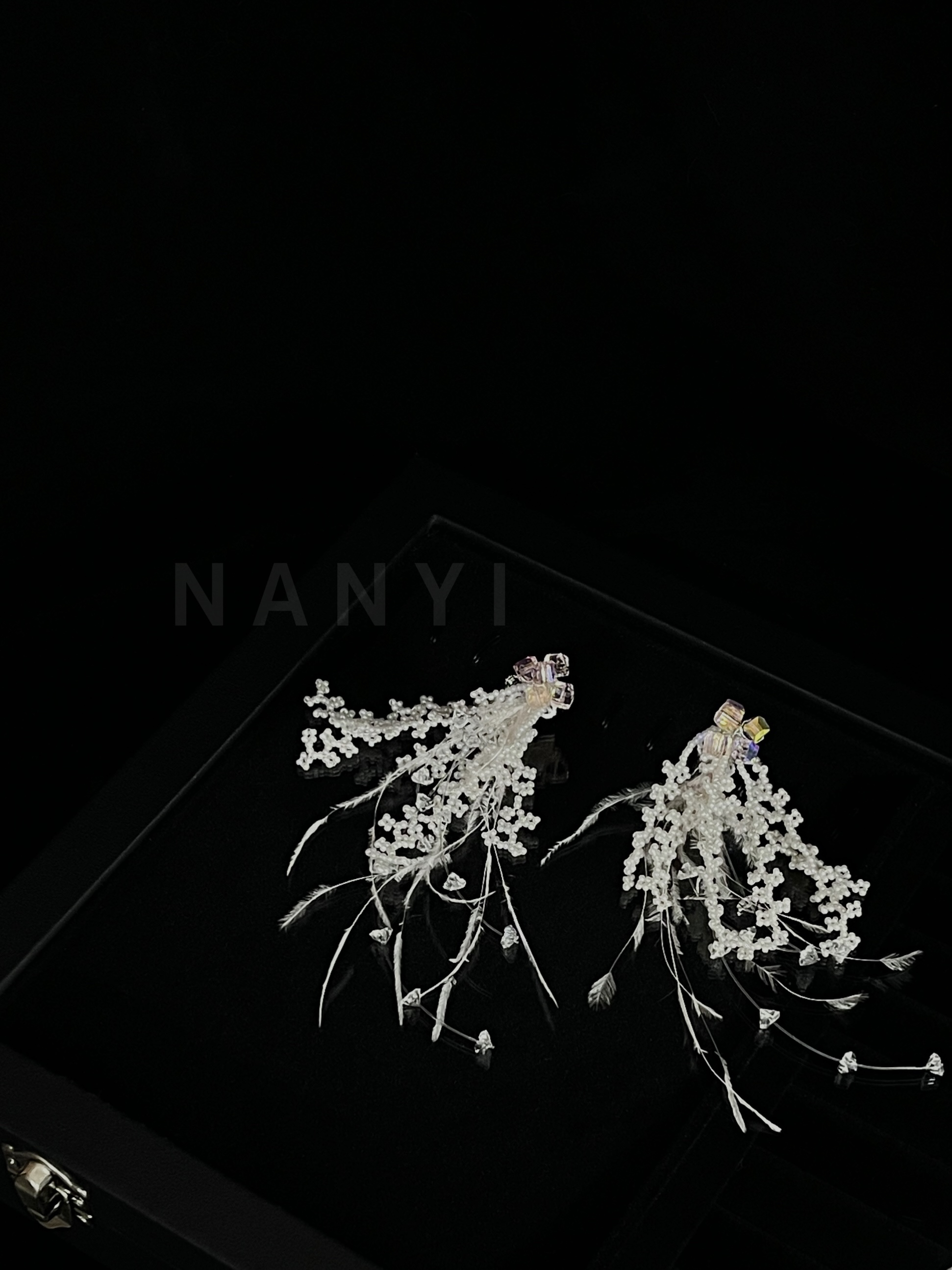 合金羽毛耳饰 南一新款超仙手撕羽毛串珠手作款裸粉减龄耳夹耳饰