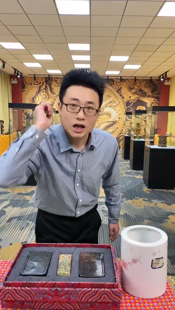 【闪购商品】陶瓷摆件C759一套送一套yu