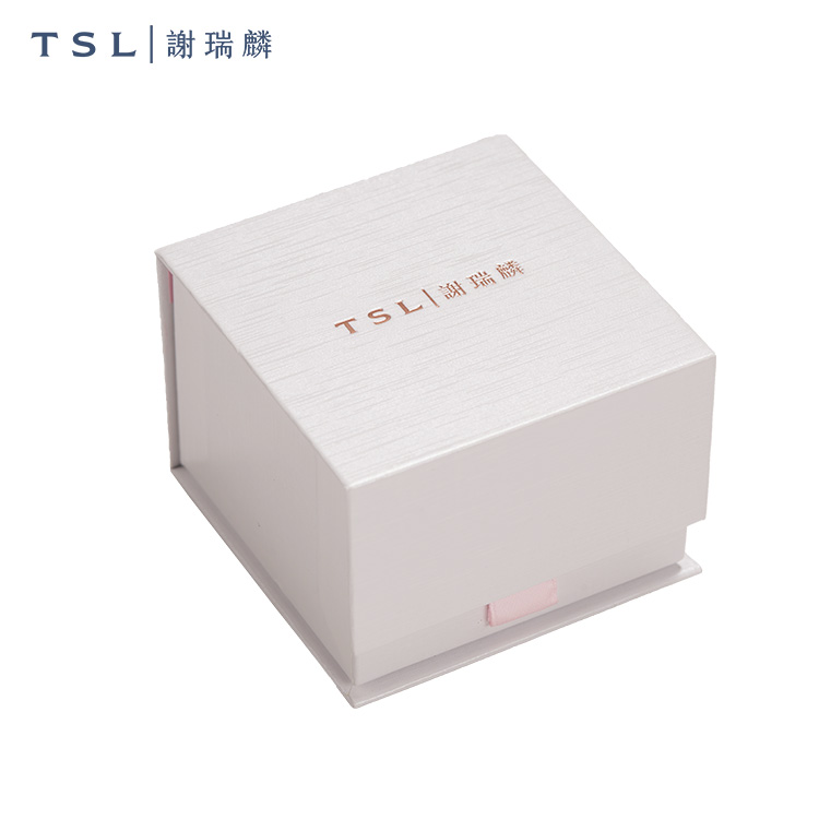 TSL/谢瑞麟 首饰盒/箱 粉色浪漫礼盒EB038精致