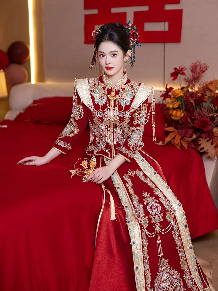 高端丝绒大摆秀禾服2024年新款新娘结婚中式新式秀禾显瘦修身红色