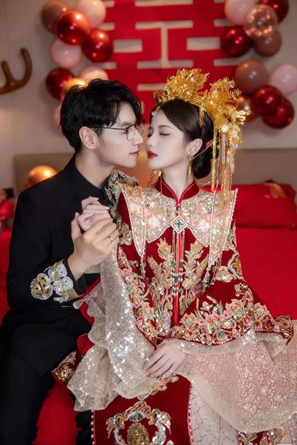 秀禾服2024新款新娘结婚凤冠霞帔出阁服中式高端嫁衣礼服丝绒婚服