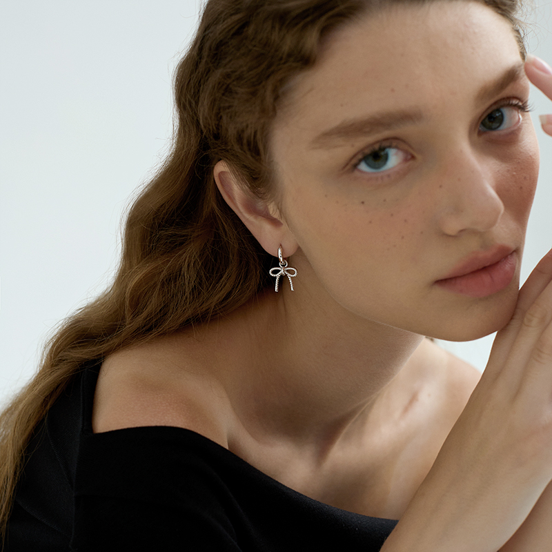 铜合金耳饰 简约精致蝴蝶结吊坠耳扣女冷淡风银色极简百搭耳环
