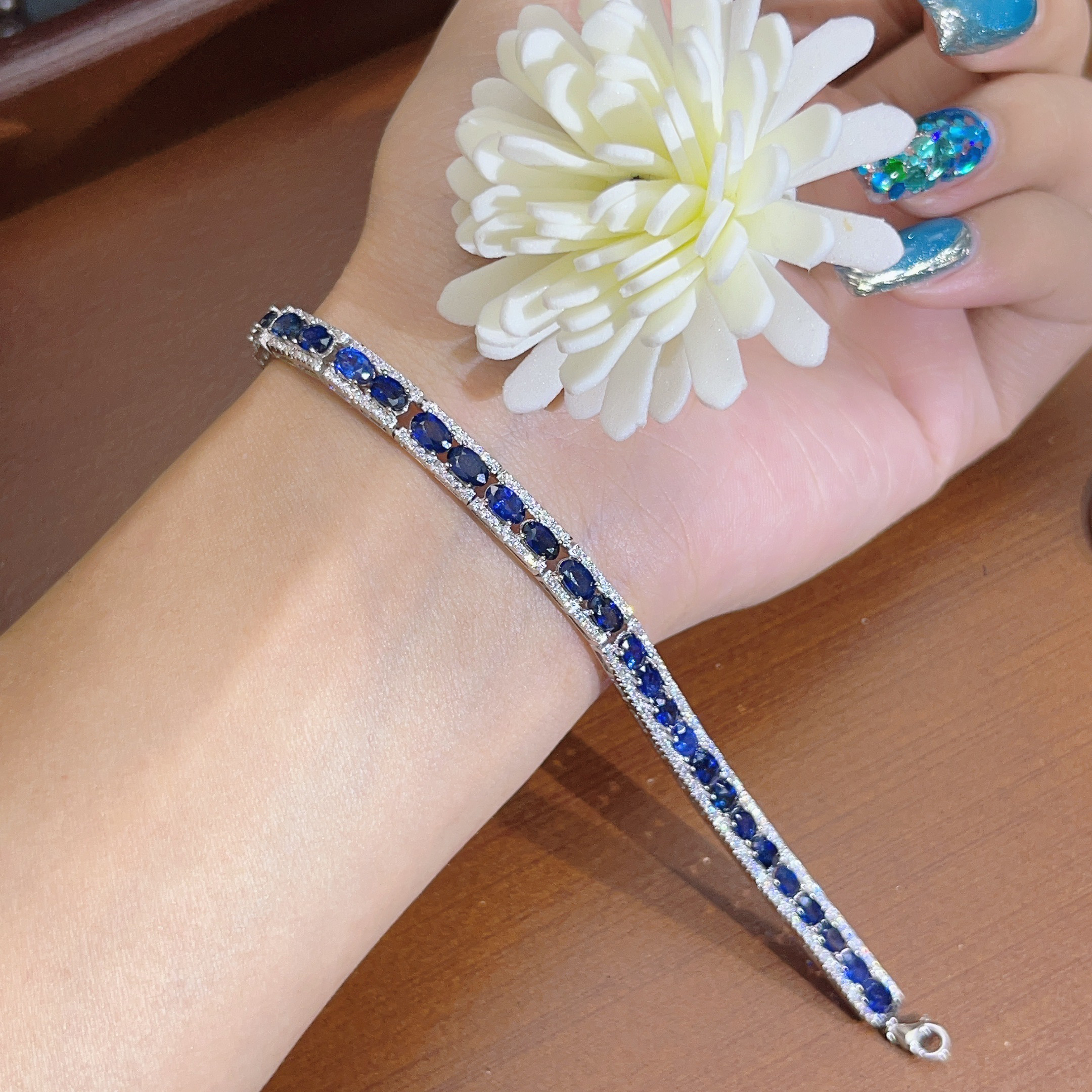 天然皇家蓝蓝宝石高品质经典永流传满排镶款