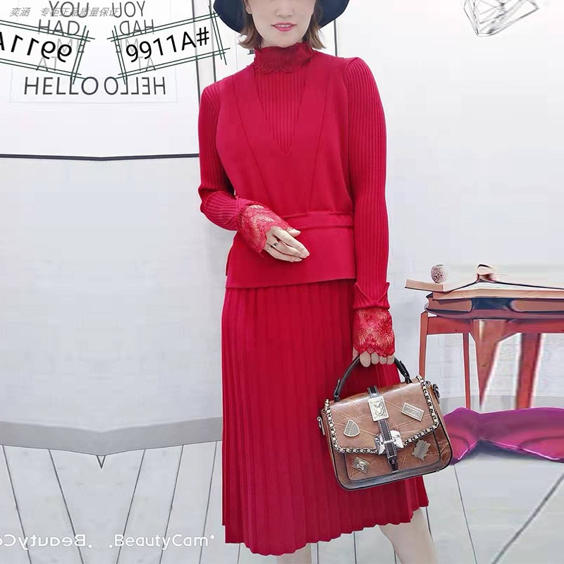 婚庆红秋冬女修身蕾丝抽绳弹力百褶裙背心套裙高领加厚连衣裙