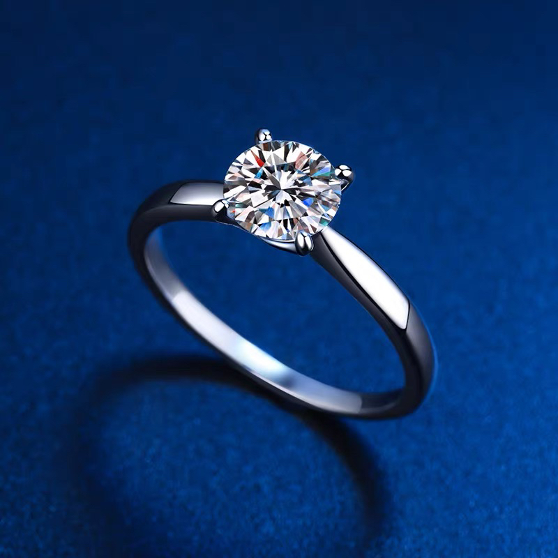 925银莫桑石戒指 【四爪女款】女士时尚结婚轻奢经典求婚指环结婚