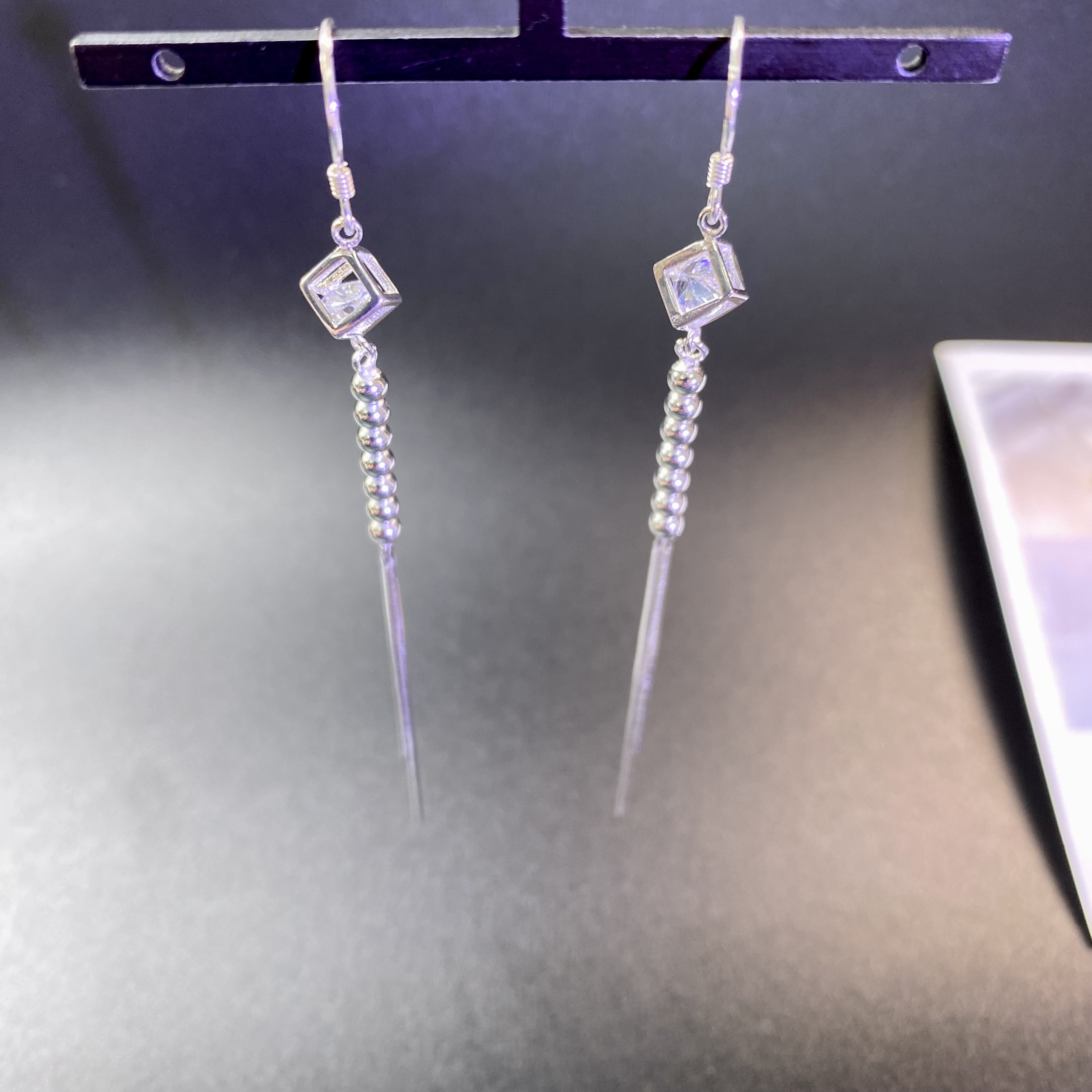 足银合成锆石耳饰 佰利银饰足银990方块流苏耳钩简约轻奢耳环耳线