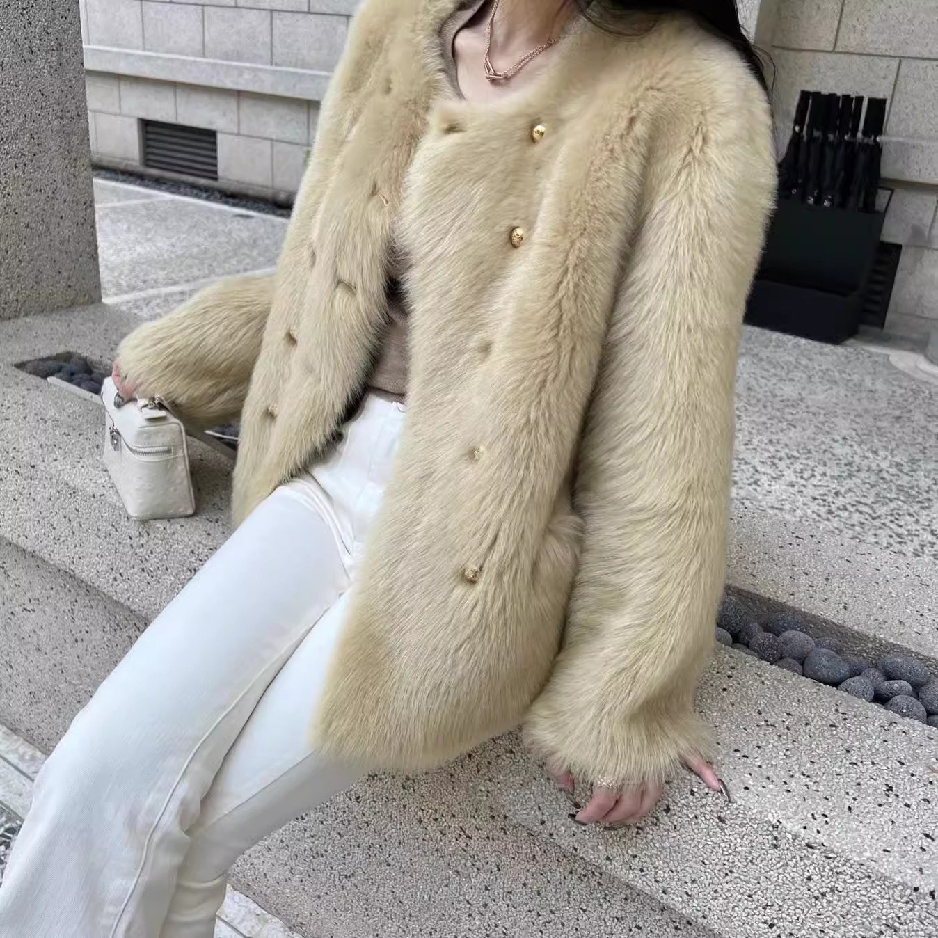 FBB limit西班牙进口托斯卡纳皮毛一体气质双排扣外套D234915P