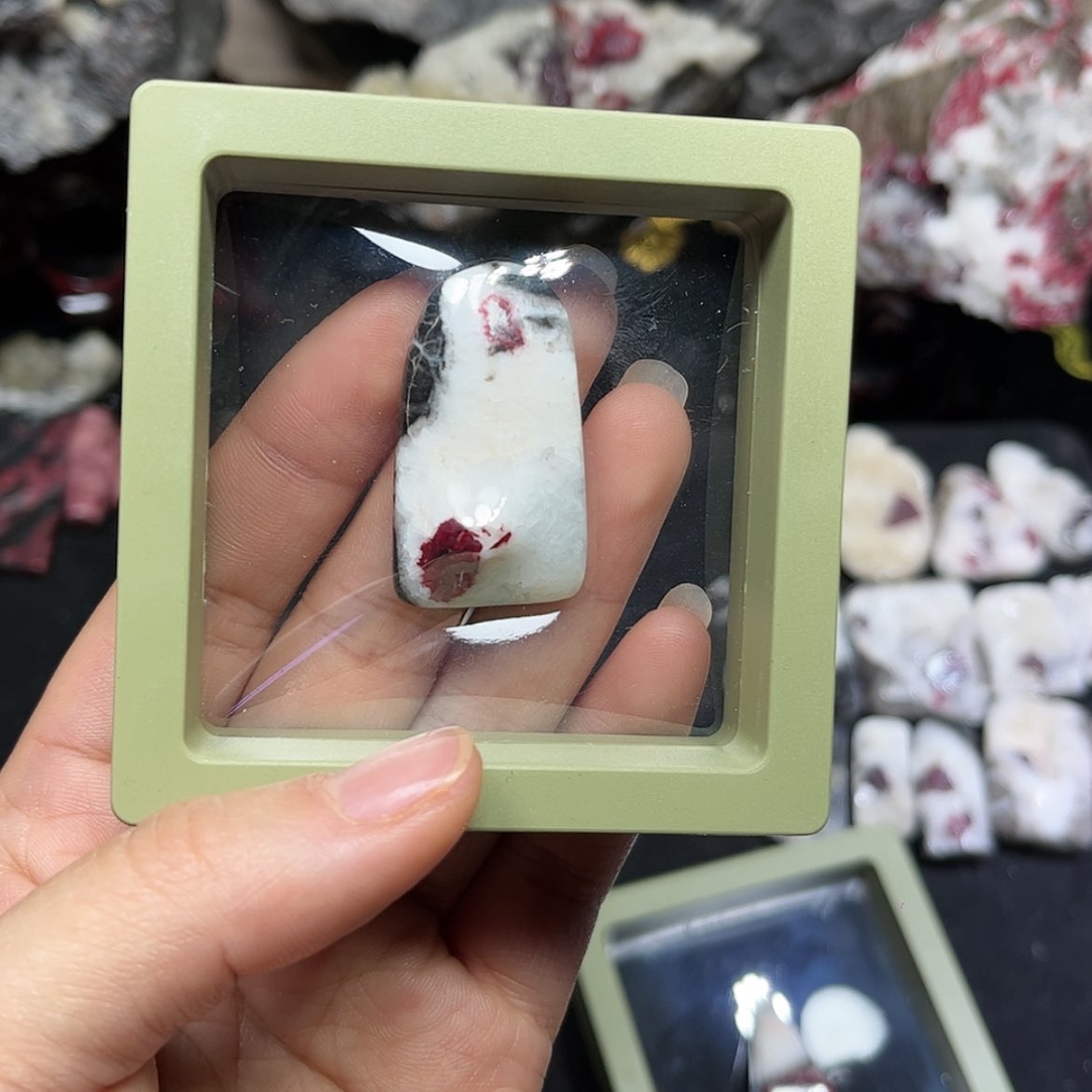 【闪购商品】辰砂（处理）啃*01