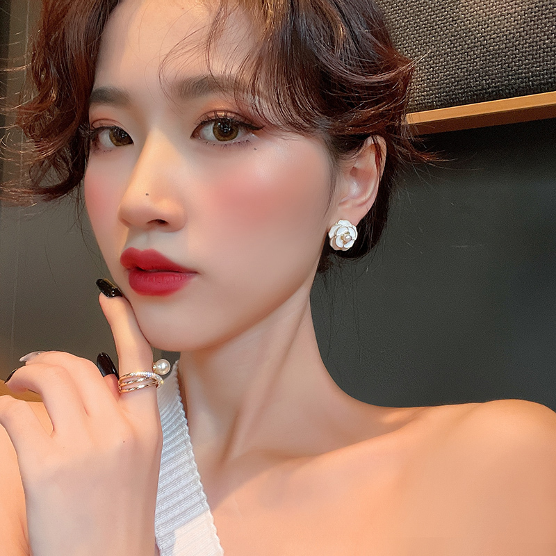 随机AB面山茶花耳饰 MM8047