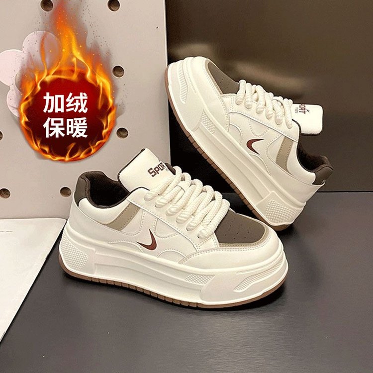 奶白松糕厚底小白鞋女皮面秋季新款chic小众韩版面包鞋学生板鞋子
