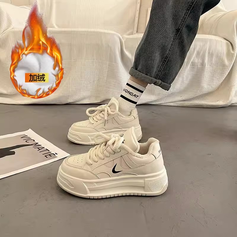 小白鞋女2023新款爆款秋冬加绒厚底运动板鞋百搭小众ins潮老爹鞋