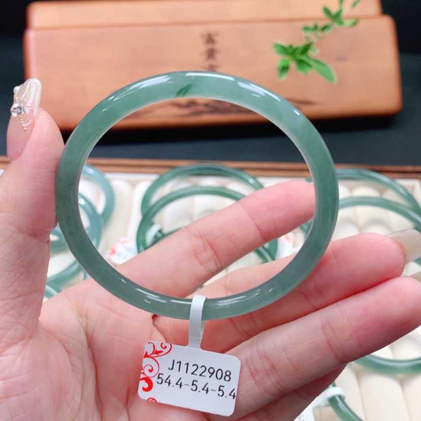 【闪购商品】翡翠手镯未镶嵌