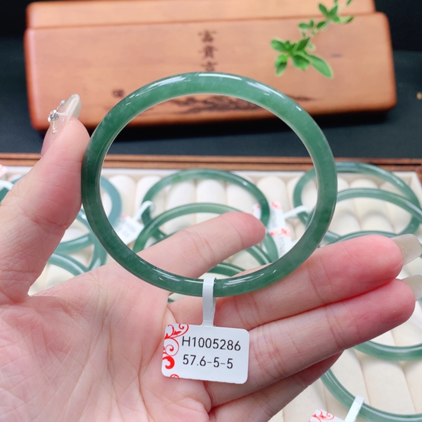 【闪购商品】翡翠手镯未镶嵌