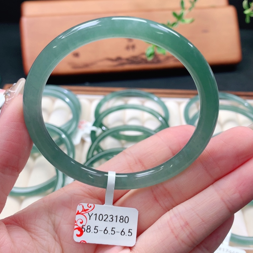 【闪购商品】翡翠手镯未镶嵌