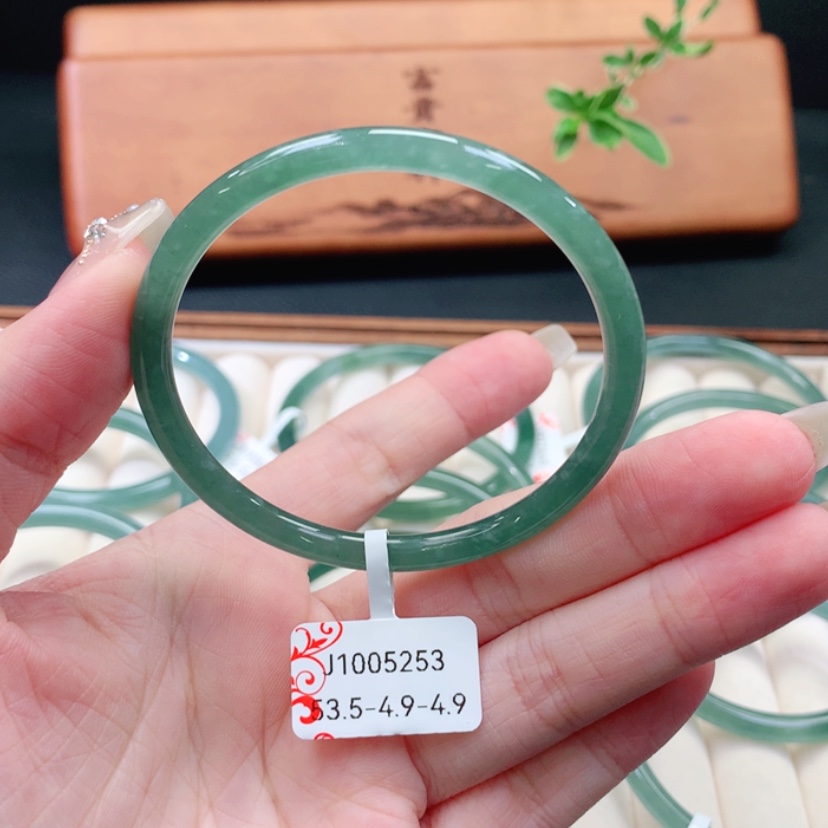 【闪购商品】翡翠手镯未镶嵌