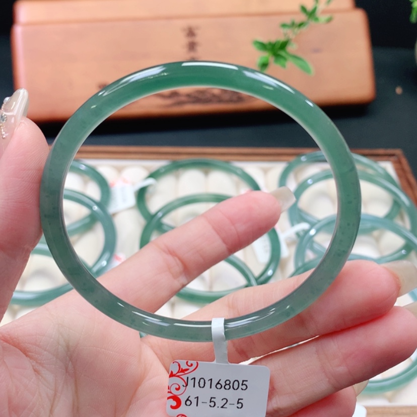 【闪购商品】翡翠手镯未镶嵌浅****平