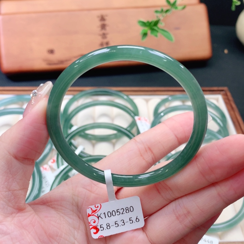 【闪购商品】翡翠手镯未镶嵌