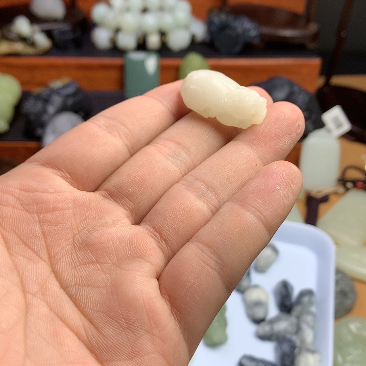 【闪购商品】和田玉颈饰未镶嵌空*