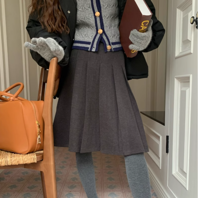 毛呢百褶半身裙大码女灰色秋冬高腰a字裙遮胯显瘦学院风黑色中裙