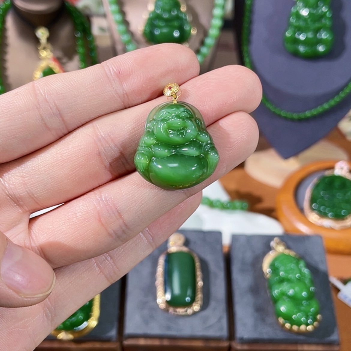 【闪购商品】和田玉（碧玉）吊坠(不含链)18K金镶嵌*️***
