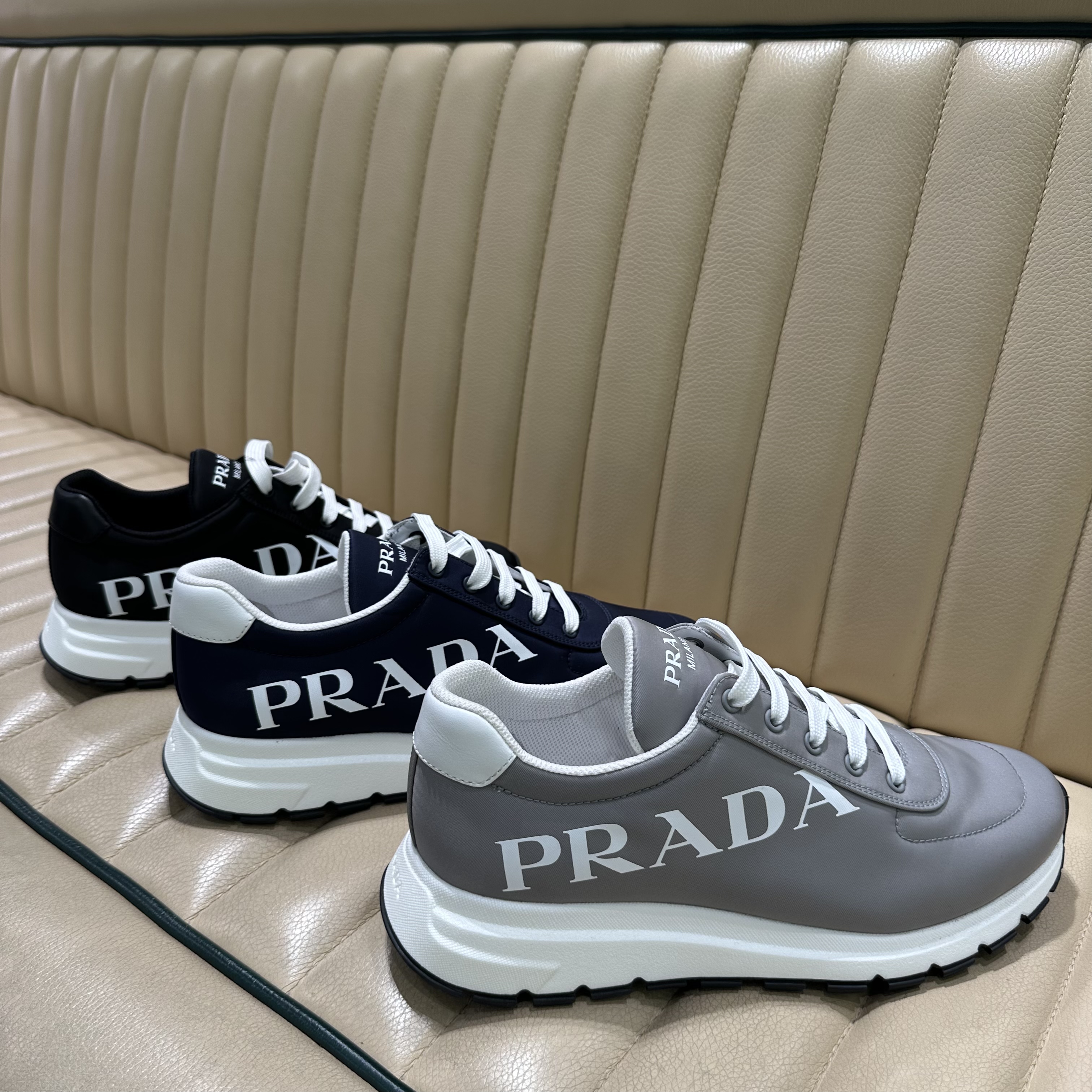 全新未使用Prada/普拉达喜宝/男士再生尼龙大字母时尚休闲鞋_二手商品