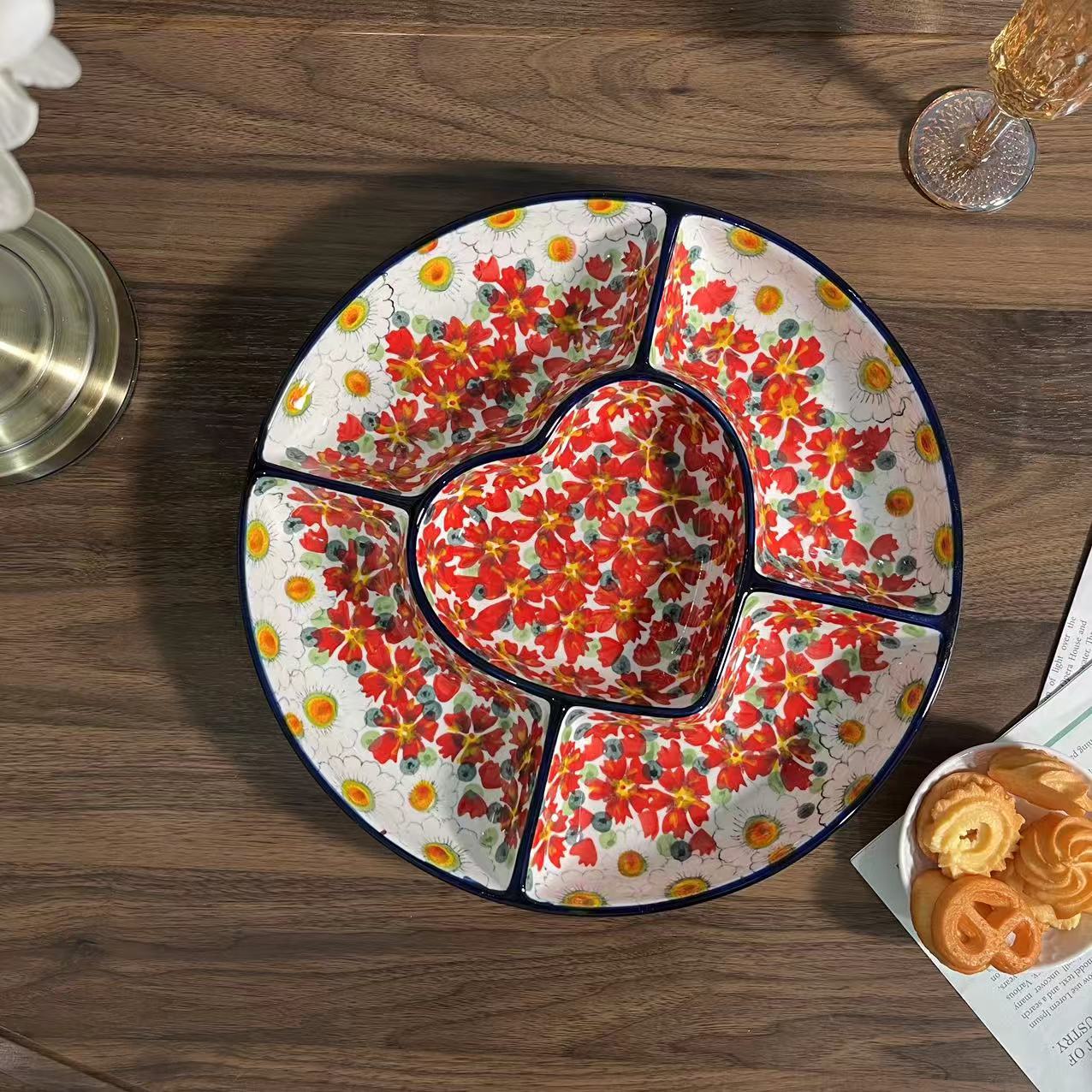 新疆包邮【红色海洋干果盘】手绘陶瓷爱心干果盘