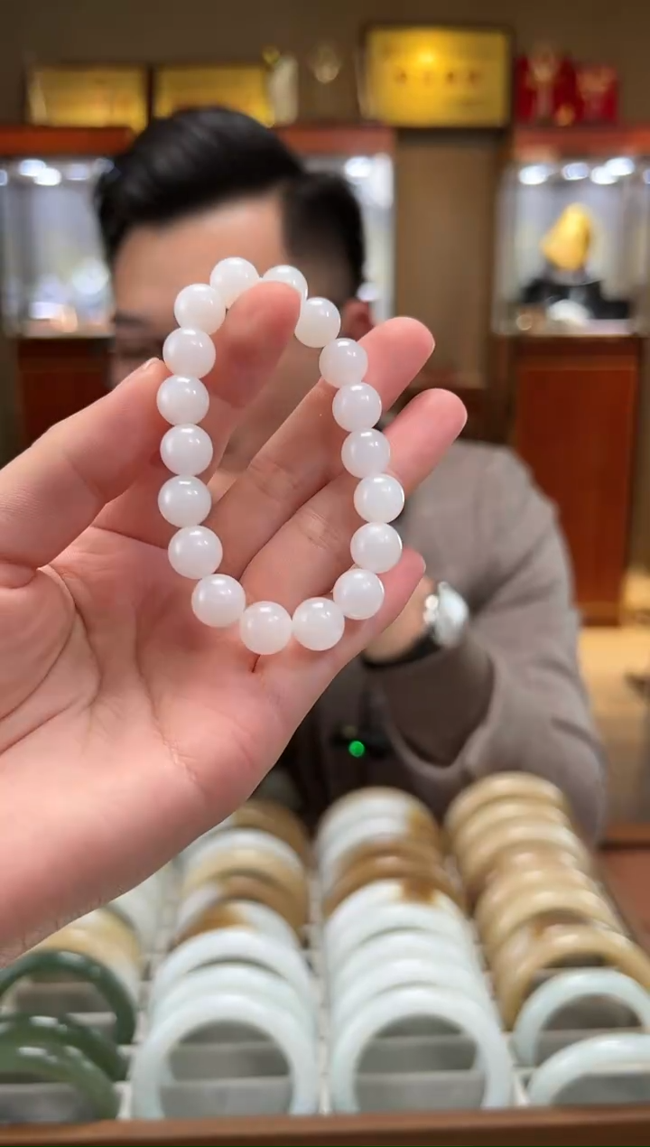 【闪购商品】和田玉颈饰未镶嵌卡10m 手串