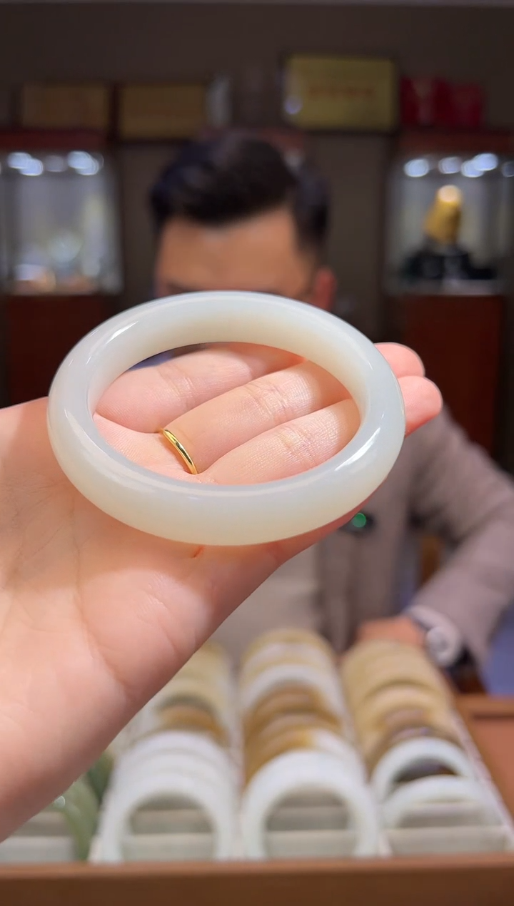 【闪购商品】和田玉颈饰未镶嵌且末镯 54-57圈口 需要自行备注圈口