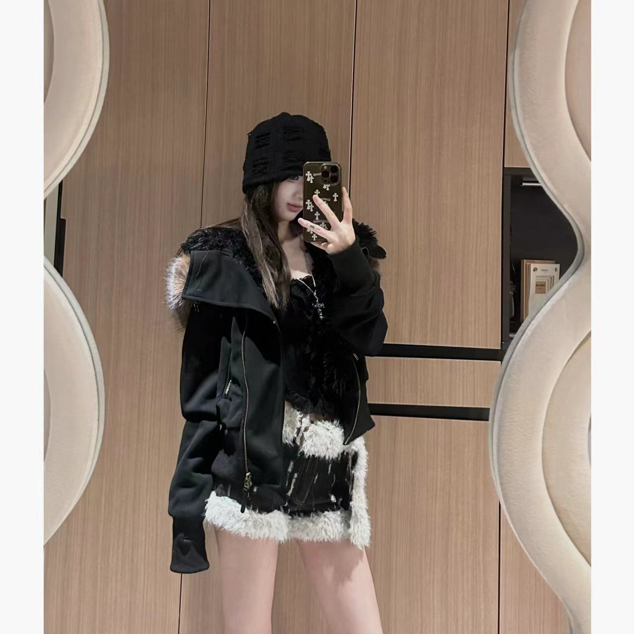 INSERT 连帽毛领斜襟毛绒内胆加厚外套黑色/花灰